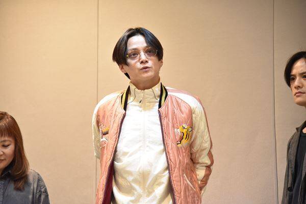 三浦涼介&岡本圭人 美しさと高潔さにあふれるオイディプス王とクレオンを熱演 『オイディプス王』稽古場レポート