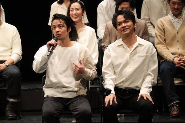 総勢43名が登壇! 新国立劇場『デカローグ1〜10』制作発表会見