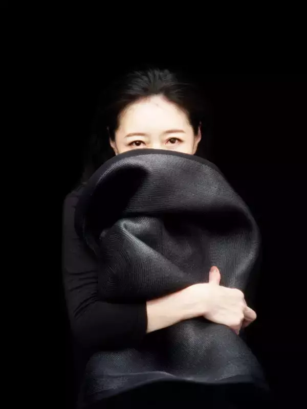 本日発売！　中森明菜初のトリビュート・アルバム『明響』、Ado、中島美嘉、一青窈ら参加アーティストからコメント到着
