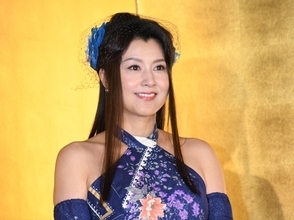 藤原紀香、舞台『キャッツアイ』で人生初の宙乗りに挑戦！「瞳が空を飛んでおりました」