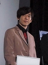 まさかのラッシュ！年末年始に破局が判明した芸能人、あのドラマ主演は二人共？