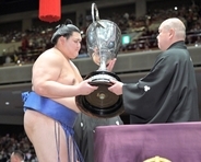大の里、横綱昇進までの流れ　２６日・横審後に２８日・番付編成会議及び臨時理事会で正式承認され伝達式