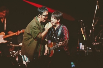コブクロ、大阪上海友好交流大使を務める上海で初公演 「これから中国での大きな夢を叶えていきたい」